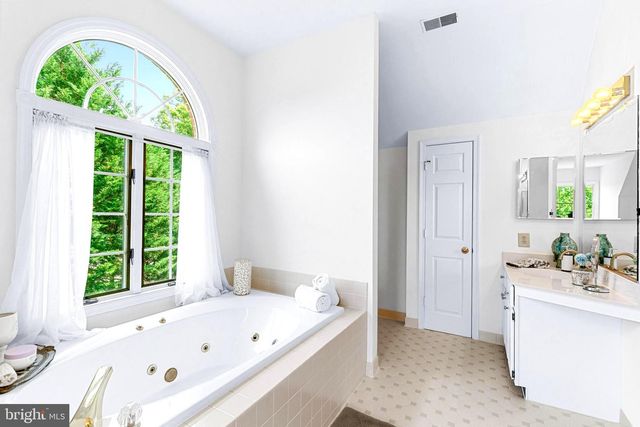 18117 HAYLOFT DR, Derwood, MD 20855