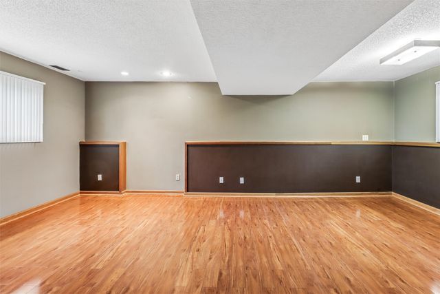 3610 Melanie Drive, Urbandale, IA 50322