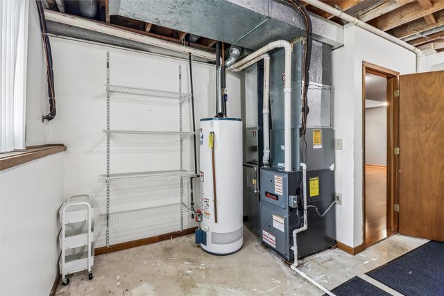 3610 Melanie Drive, Urbandale, IA 50322