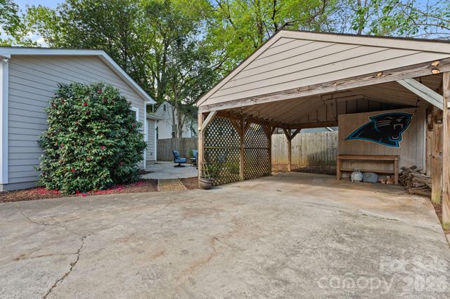 1521 Winston Drive, Charlotte, NC 28205