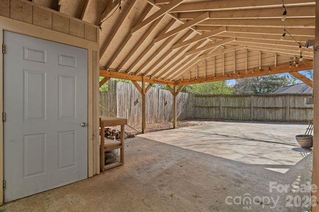 1521 Winston Drive, Charlotte, NC 28205