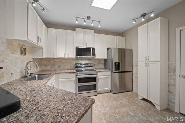 2073 Hawks Landing Drive C, Lake St Louis, MO 63367