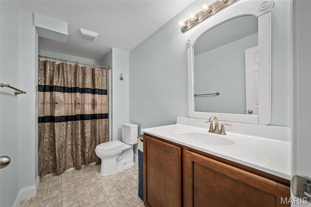 2073 Hawks Landing Drive C, Lake St Louis, MO 63367