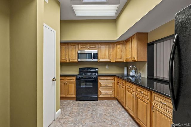 249 Country Club Lane, Pomona, NY 10970