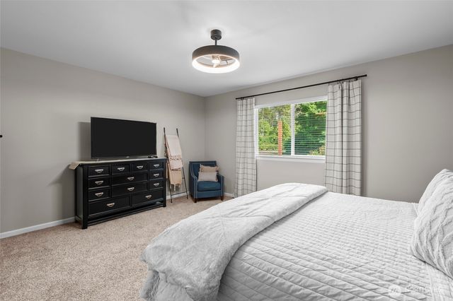 3016 85th Avenue SW, Olympia, WA 98512
