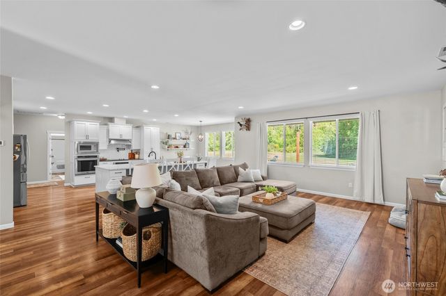 3016 85th Avenue SW, Olympia, WA 98512