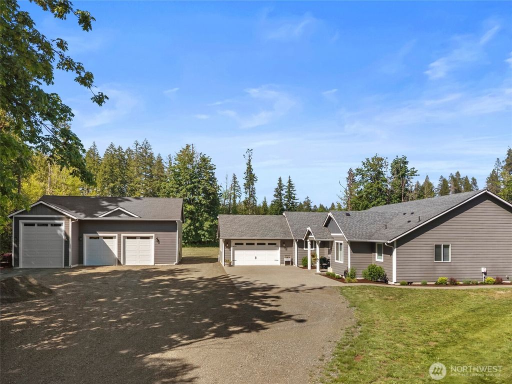 3016 85th Avenue SW, Olympia, WA 98512