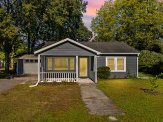 5806 Edinburgh Drive, Hanahan, SC 29410