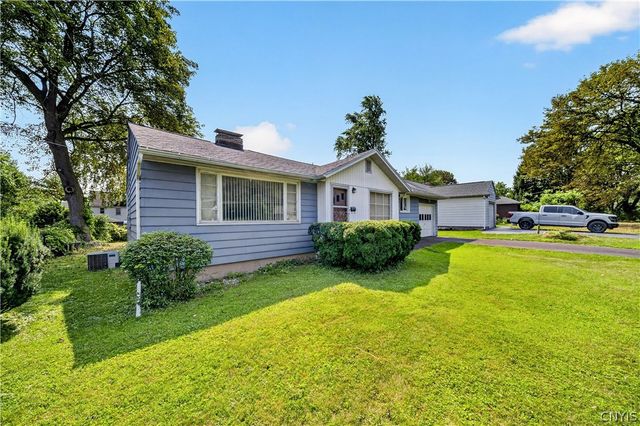 14 Pickwick Rd, Dewitt, NY 13214