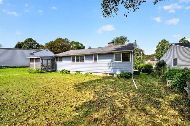 14 Pickwick Rd, Dewitt, NY 13214