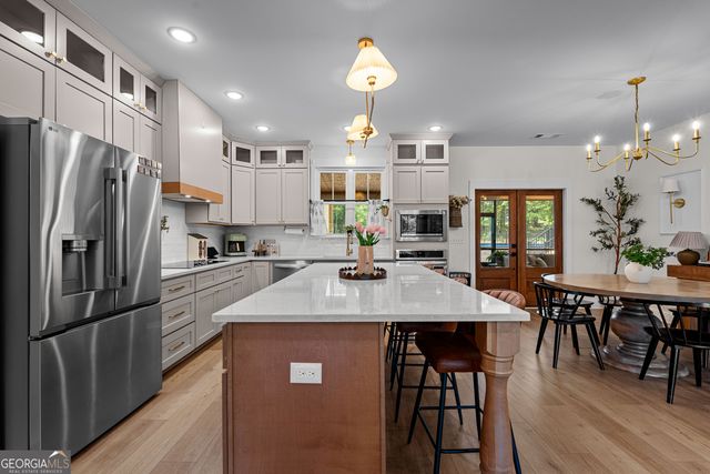 425 Dean Road, Barnesville, GA 30204