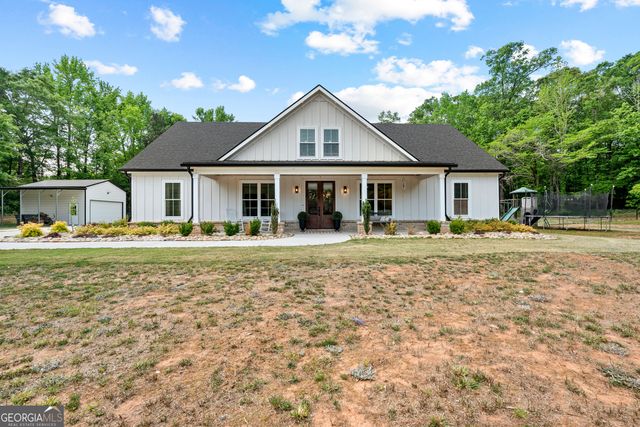 425 Dean Road, Barnesville, GA 30204