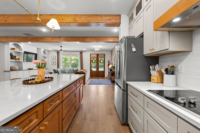 425 Dean Road, Barnesville, GA 30204