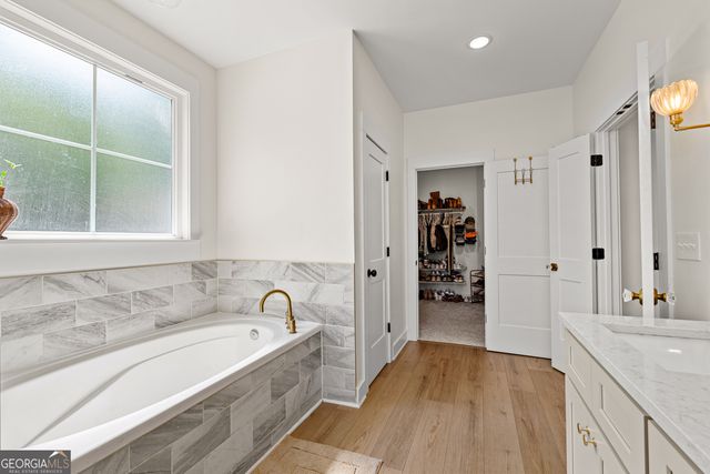 425 Dean Road, Barnesville, GA 30204