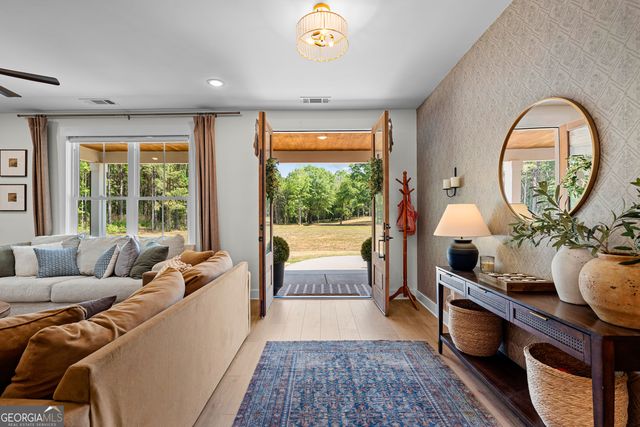 425 Dean Road, Barnesville, GA 30204