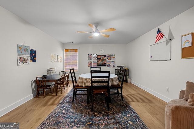 425 Dean Road, Barnesville, GA 30204