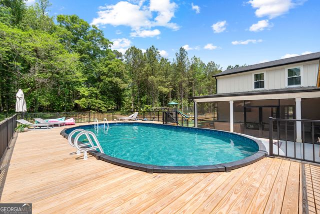 425 Dean Road, Barnesville, GA 30204