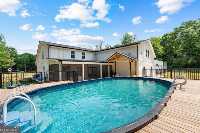 425 Dean Road, Barnesville, GA 30204