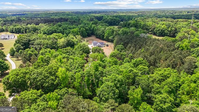 425 Dean Road, Barnesville, GA 30204