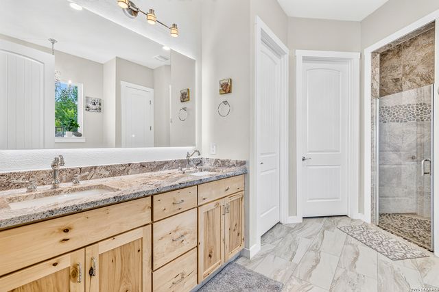 348 WHITE OAK DR, Canyon Lake, TX 78133