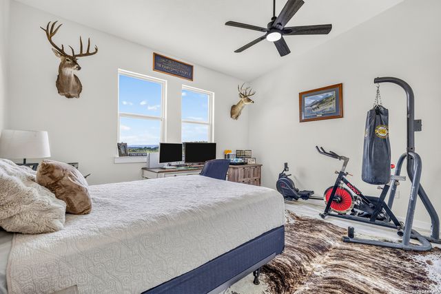 348 WHITE OAK DR, Canyon Lake, TX 78133