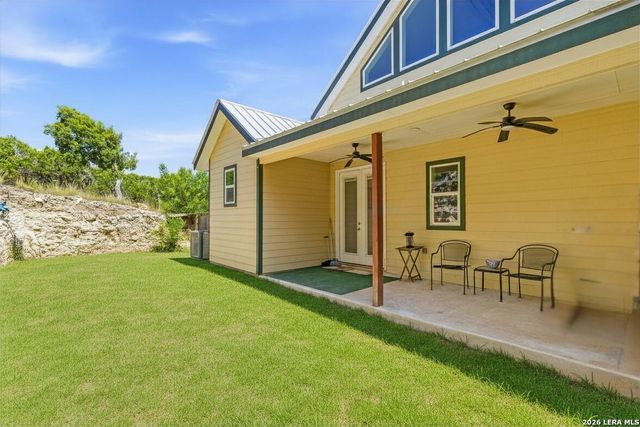348 WHITE OAK DR, Canyon Lake, TX 78133