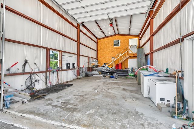 348 WHITE OAK DR, Canyon Lake, TX 78133