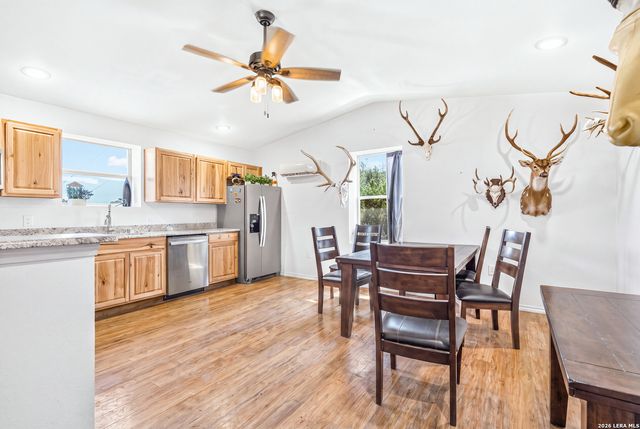 348 WHITE OAK DR, Canyon Lake, TX 78133