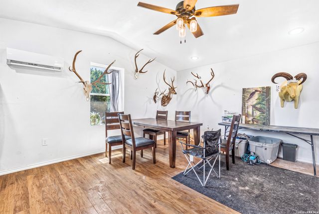 348 WHITE OAK DR, Canyon Lake, TX 78133