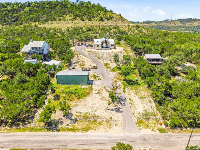 348 WHITE OAK DR, Canyon Lake, TX 78133
