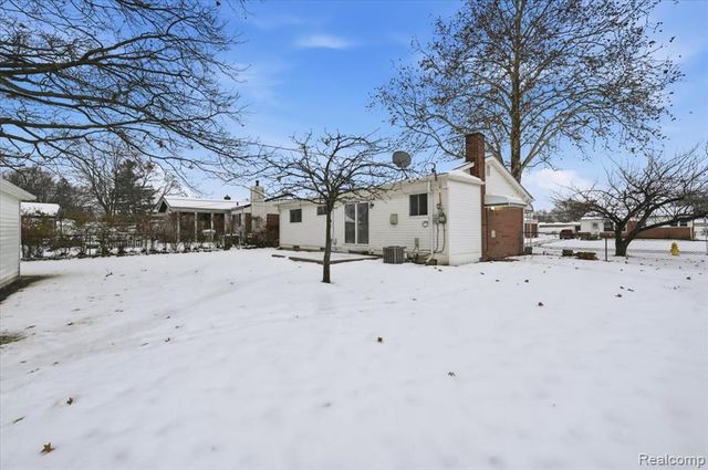 315 S Hanlon Street, Westland, MI 48186