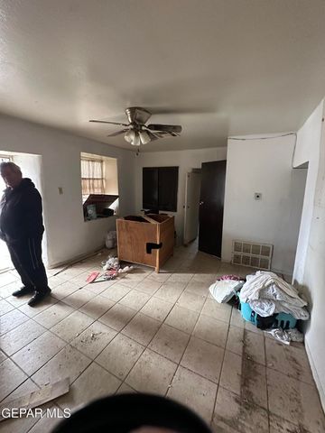 561 BUFORD Road, Socorro, TX 79927