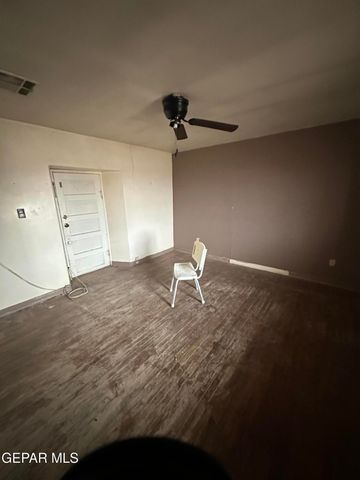 561 BUFORD Road, Socorro, TX 79927