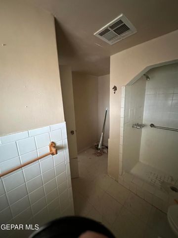 561 BUFORD Road, Socorro, TX 79927