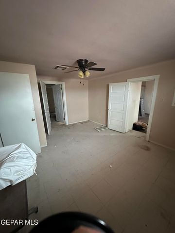 561 BUFORD Road, Socorro, TX 79927