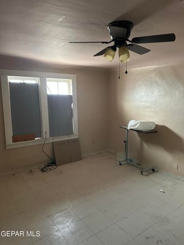 561 BUFORD Road, Socorro, TX 79927