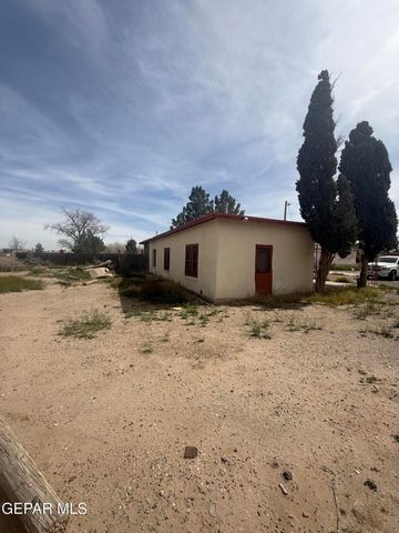 561 BUFORD Road, Socorro, TX 79927