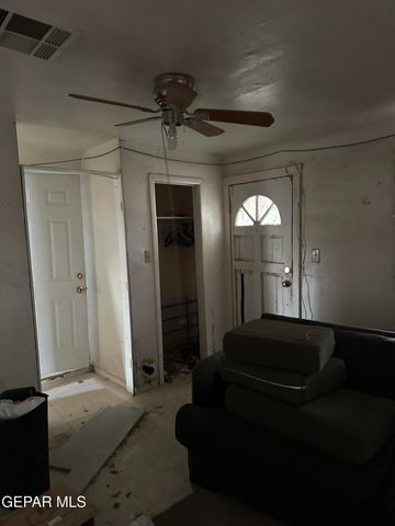 561 BUFORD Road, Socorro, TX 79927