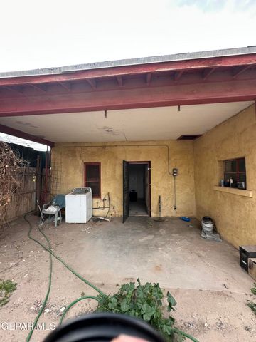 561 BUFORD Road, Socorro, TX 79927