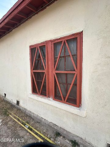 561 BUFORD Road, Socorro, TX 79927