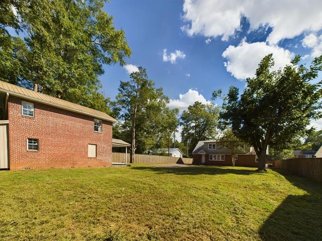 1110 W Powell, Dothan, AL 36303