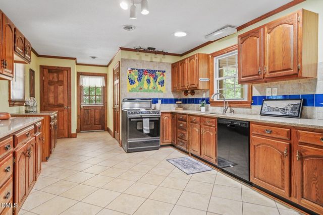 586 Northwoods Country, Tarboro, NC 27886