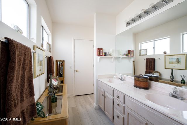 6782 S PEBBLE BEACH Drive, Chandler, AZ 85249