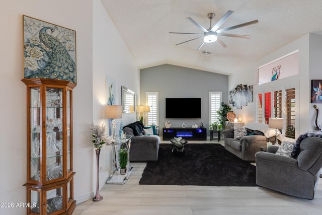 6782 S PEBBLE BEACH Drive, Chandler, AZ 85249