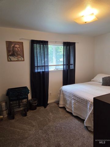 7382 W Danbury Ct, Boise, ID 83709