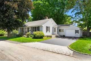 1 Sunset Lane, Hamilton, MA 01982