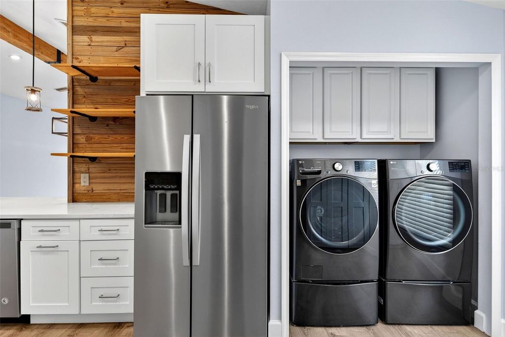 Image 17 of property listing at 4444 SANIBEL WAY, Bradenton, FL 34203