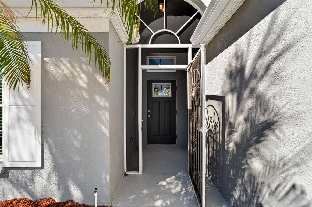 Image 3 of property listing at 4444 SANIBEL WAY, Bradenton, FL 34203