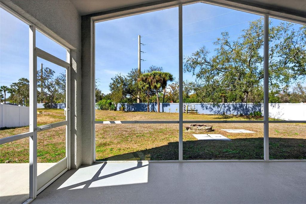 Image 39 of property listing at 4444 SANIBEL WAY, Bradenton, FL 34203