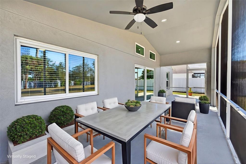 Image 44 of property listing at 4444 SANIBEL WAY, Bradenton, FL 34203